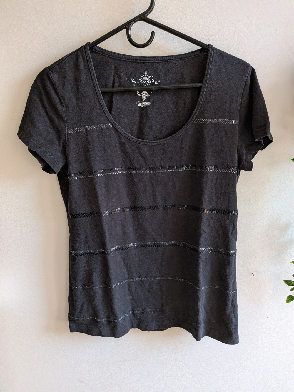 Y2k Tommy Hilfiger 100% Cotton Black Short Sleeve Sequin Stripe Tee